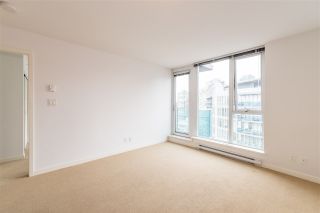 Photo 3: 2601 233 ROBSON Street in Vancouver: Downtown VW Condo for sale in "TV TOWER 2" (Vancouver West)  : MLS®# R2156581