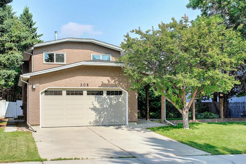Main Photo: 308 Silver Valley Drive NW in Calgary: Silver Springs Detached for sale : MLS®# A1132800