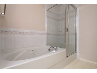 Photo 15: 167 13888 70 Avenue in Surrey: East Newton Townhouse for sale in "Chelsea Gardens" : MLS®# R2000018