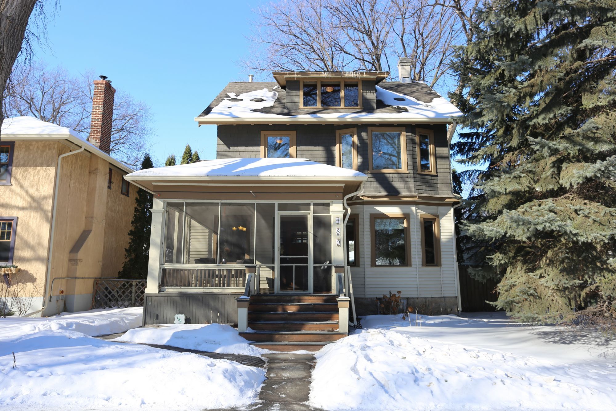 Photo 1: Photos:  in Winnipeg: Single Family Detached for sale (5B)  : MLS®# 1804723
