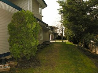 Photo 18: 101 36060 OLD YALE Road in Abbotsford: Abbotsford East Townhouse for sale in "MOUNTAIN VIEW VILLAGE" : MLS®# F2906334