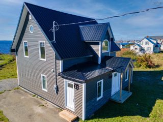 Photo 5: 2844 Main Street in Clark's Harbour: 407-Shelburne County Residential for sale (South Shore)  : MLS®# 202225220