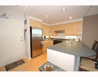 Photo 8: 1808 1008 CAMBIE Street in Vancouver: Downtown VW Condo for sale (Vancouver West)  : MLS®# V728052