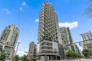 Main Photo: 604 620 CARDERO Street in Vancouver: Coal Harbour Condo for sale in "CARDERO" (Vancouver West)  : MLS®# R2756626