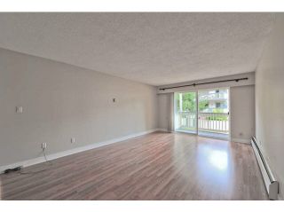 Photo 3: 208 780 PREMIER Street in North Vancouver: Lynnmour Condo for sale in "Edgewater Estates" : MLS®# V1076882