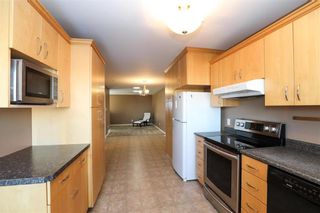 Photo 8: 139 Ellice Avenue in Steinbach: R16 Residential for sale : MLS®# 202202257