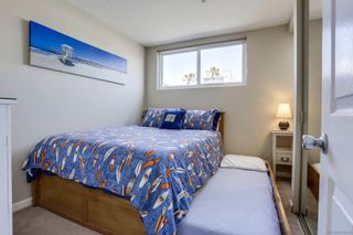 Photo 10: PACIFIC BEACH Condo for sale : 2 bedrooms : 4667 Ocean Blvd #301 in San Diego