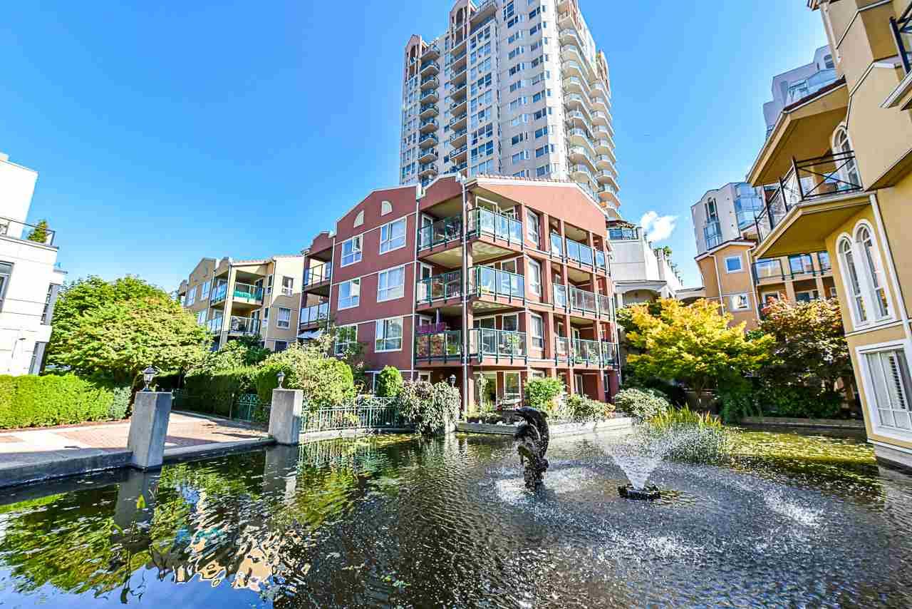 Main Photo: 105 12 LAGUNA COURT in New Westminster: Quay Condo for sale : MLS®# R2409518