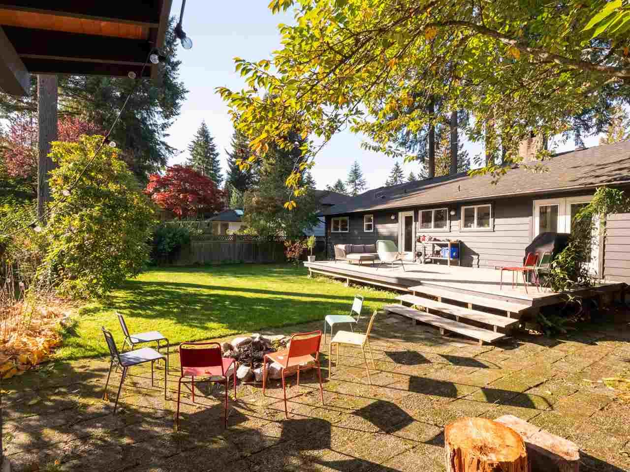 Photo 22: Photos: 2036 BERKLEY Avenue in North Vancouver: Blueridge NV House for sale in "Blueridge" : MLS®# R2336176