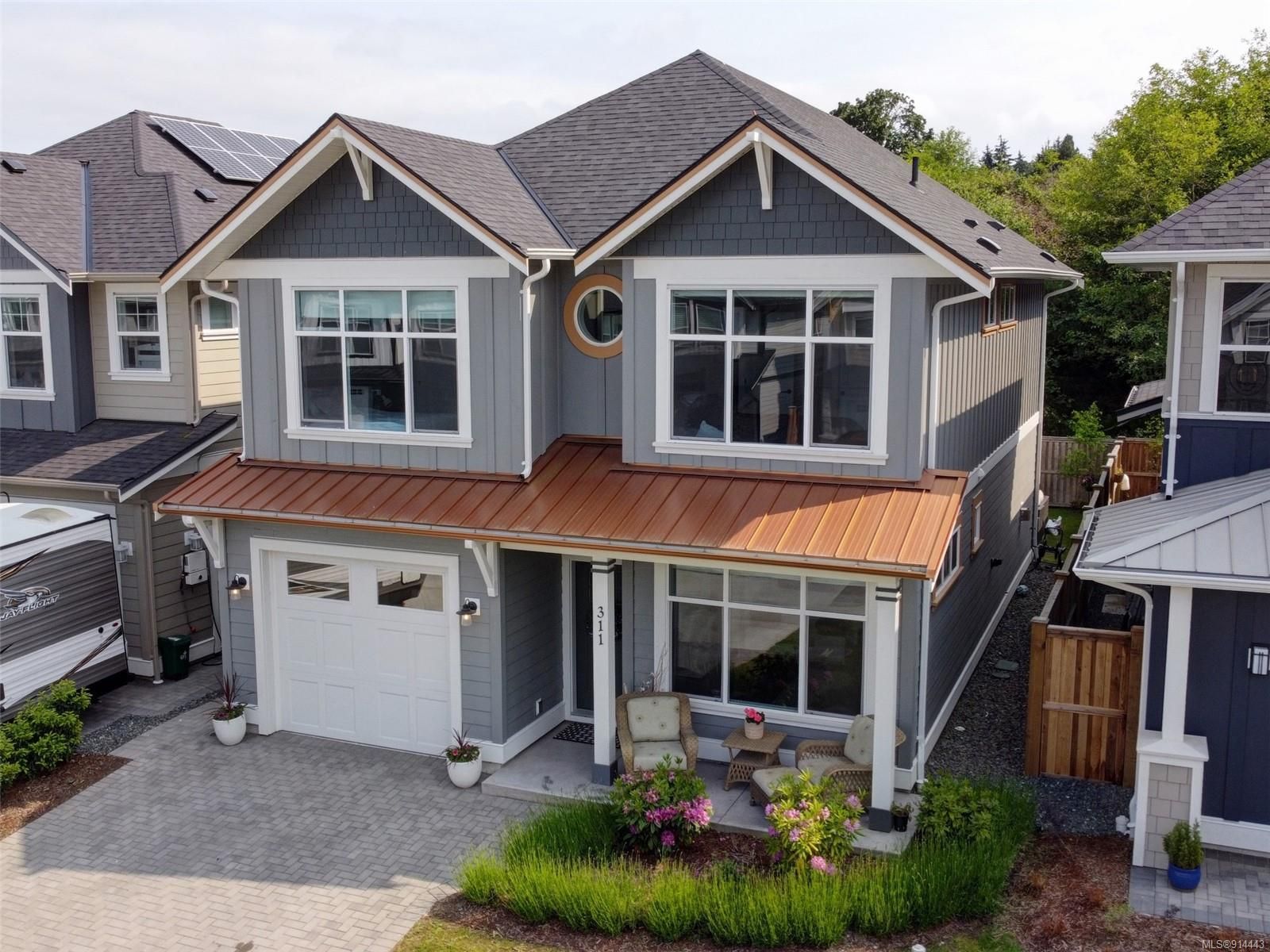 Main Photo: 311 Seafield Rd in Colwood: Co Lagoon House for sale : MLS®# 914443