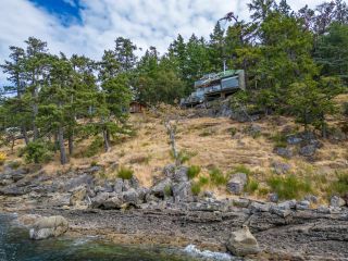 Photo 5: 262 PHILLIMORE POINT Road: Galiano Island House for sale (Islands-Van. & Gulf)  : MLS®# R2807780