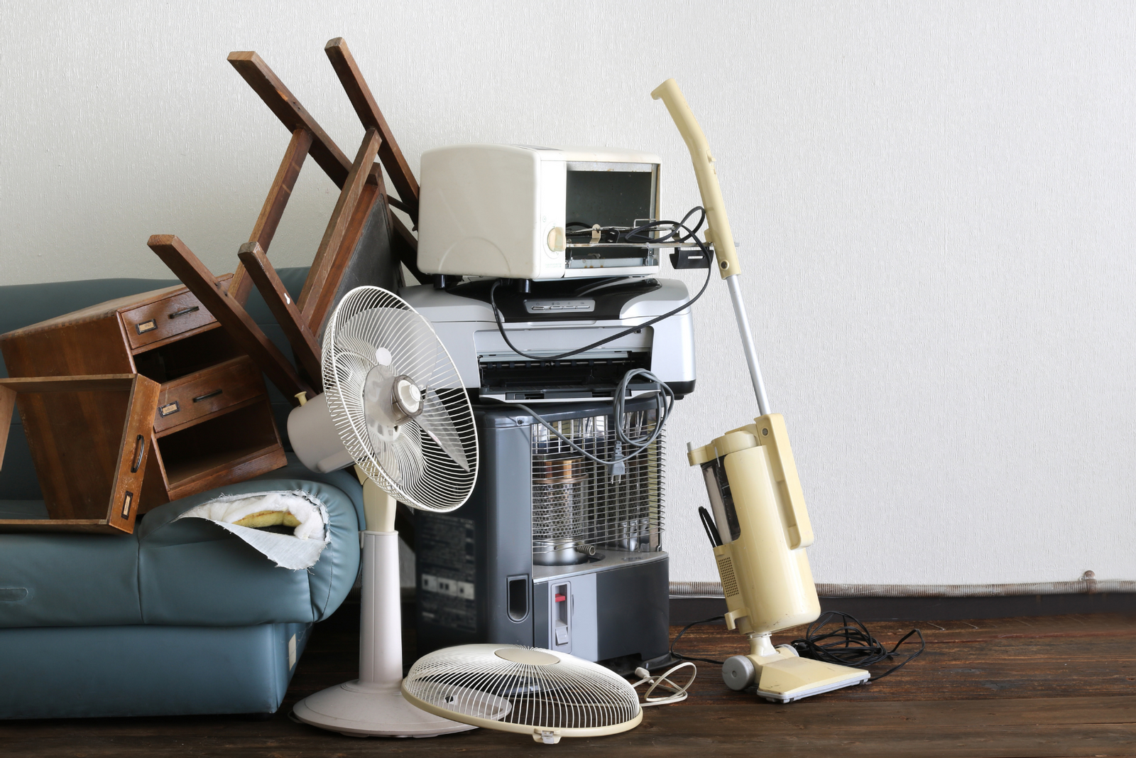 Learn How to Efficiently Declutter When Downsizing