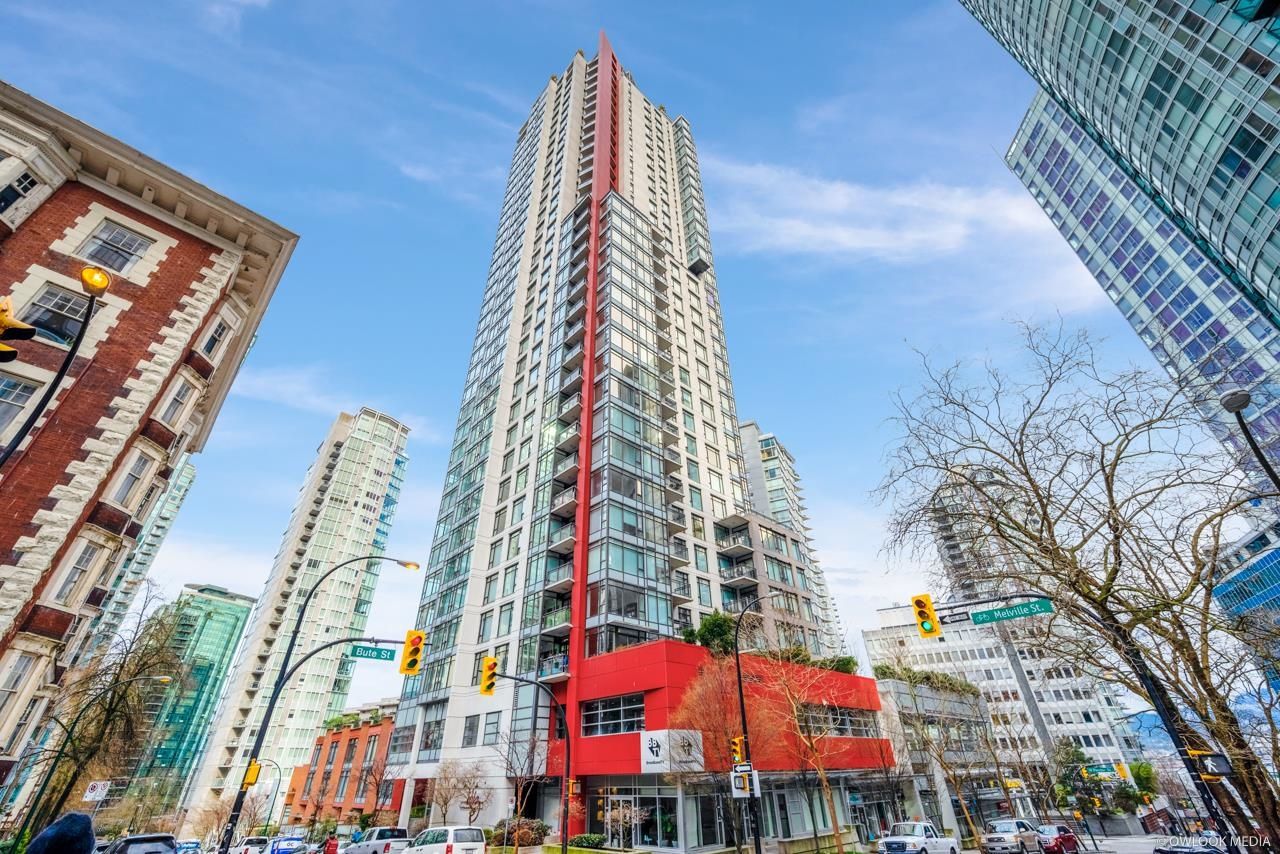 Main Photo: 2202 1211 MELVILLE Street in Vancouver: Coal Harbour Condo for sale in "RITZ" (Vancouver West)  : MLS®# R2660442