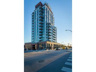 Photo 1: 111 258 SIXTH Street in New Westminster: Uptown NW Condo for sale : MLS®# R2621877