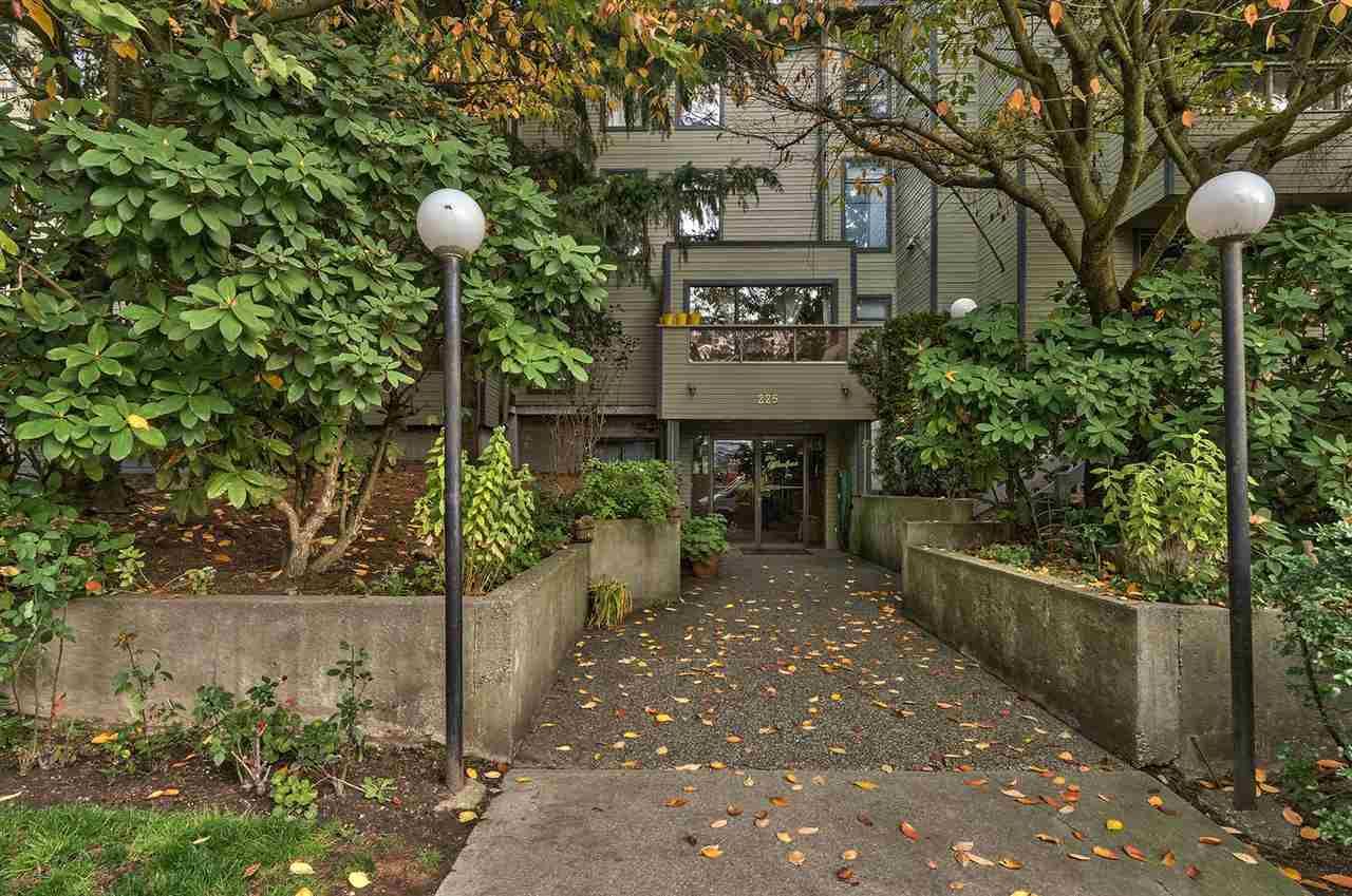 Main Photo: 207 225 MOWAT STREET in New Westminster: Uptown NW Condo for sale : MLS®# R2223362
