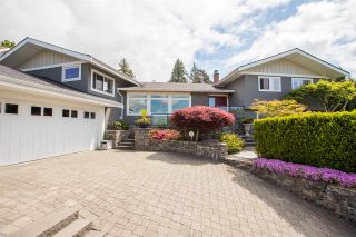 Photo 3: 4482 RUSKIN Place in North Vancouver: Forest Hills NV House for sale : MLS®# R2457456