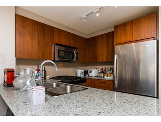 Photo 10: 119 5885 Irmin Street in Burnaby: Metrotown Condo for sale (Burnaby South)  : MLS®# R2061534