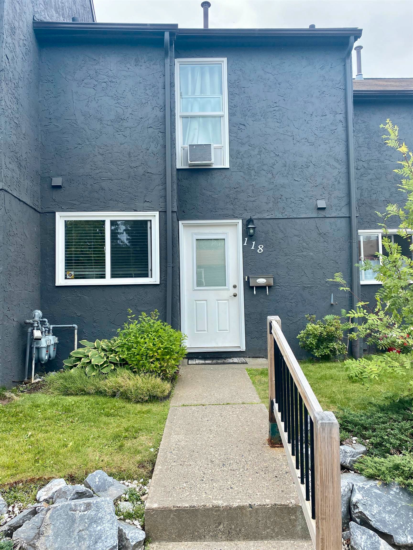 Main Photo: 118 101 N TABOR Boulevard in Prince George: Heritage Townhouse for sale (PG City West)  : MLS®# R2712193