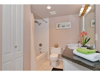 Photo 11: 309 3455 ASCOT Place in Vancouver: Collingwood VE Condo for sale in "QUEEN'S COURT" (Vancouver East)  : MLS®# V1105567