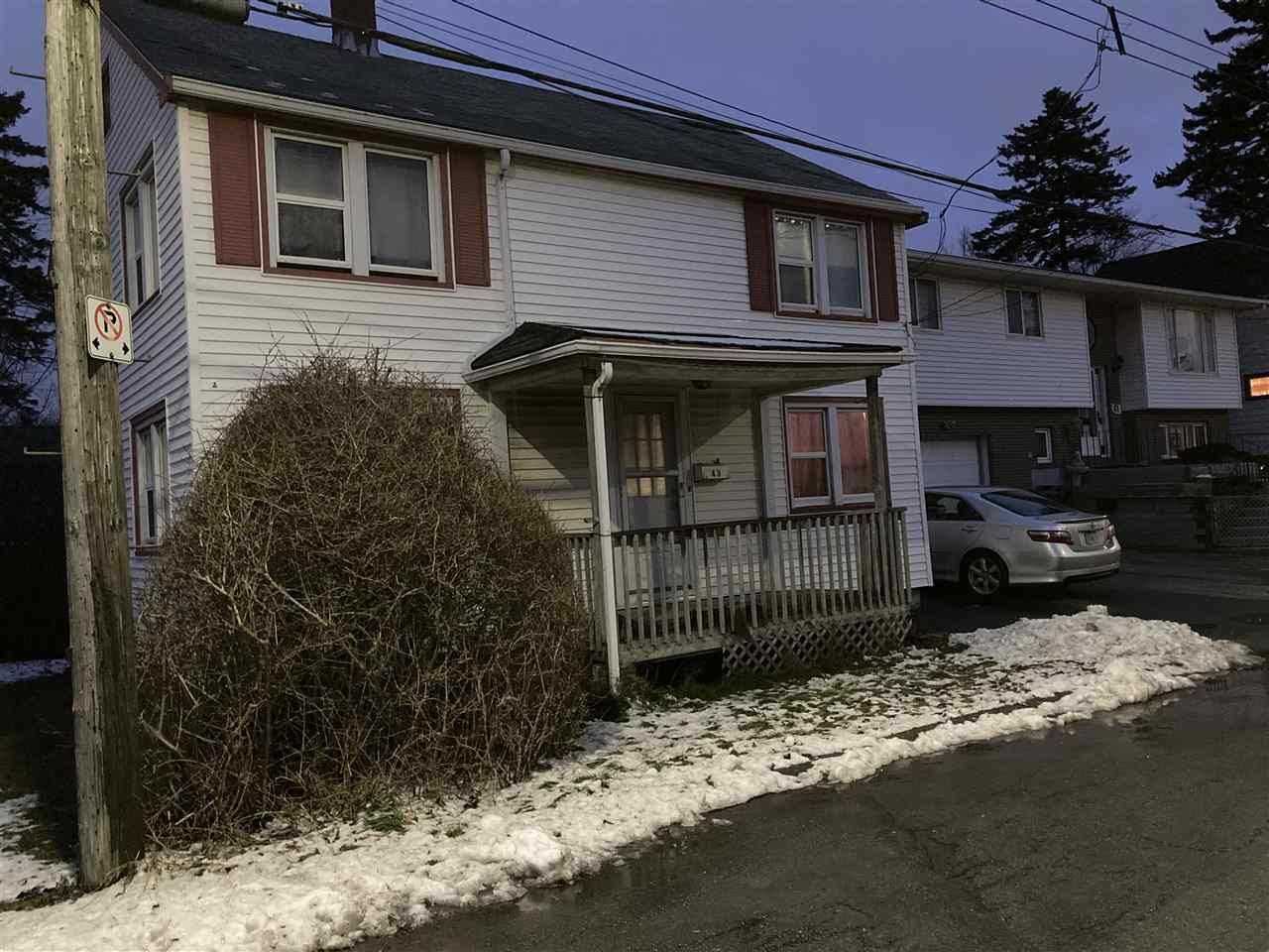 Main Photo: 43 School Avenue in Fairview: 6-Fairview Residential for sale (Halifax-Dartmouth)  : MLS®# 202100164