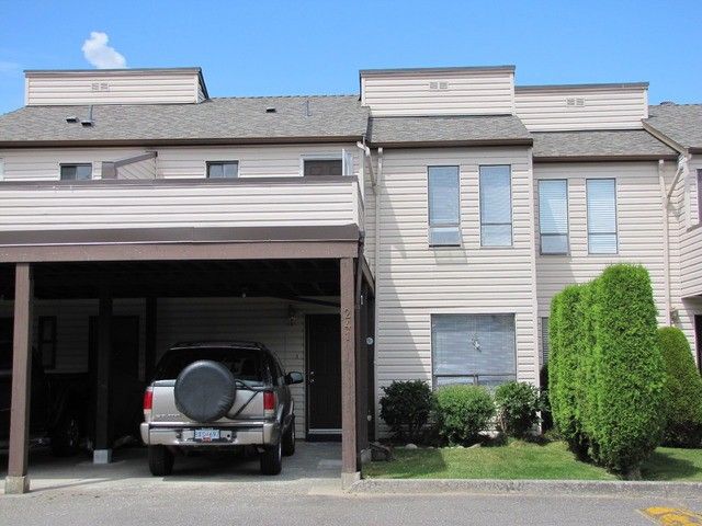 Main Photo: 241 27411 28TH Avenue in Langley: Aldergrove Langley Townhouse for sale in "Alderview" : MLS®# F1316291