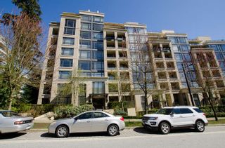 Photo 1: 700 9300 UNIVERSITY Crescent in Burnaby: Simon Fraser Univer. Condo for sale in "ONE UNIVERSITY" (Burnaby North)  : MLS®# R2160978