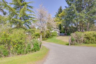 Photo 2: 1444 McTavish Rd in North Saanich: NS Airport House for sale : MLS®# 931146