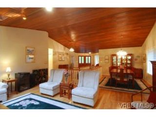 Photo 4: 8623 Minstrel Pl in NORTH SAANICH: NS Dean Park House for sale (North Saanich)  : MLS®# 497902