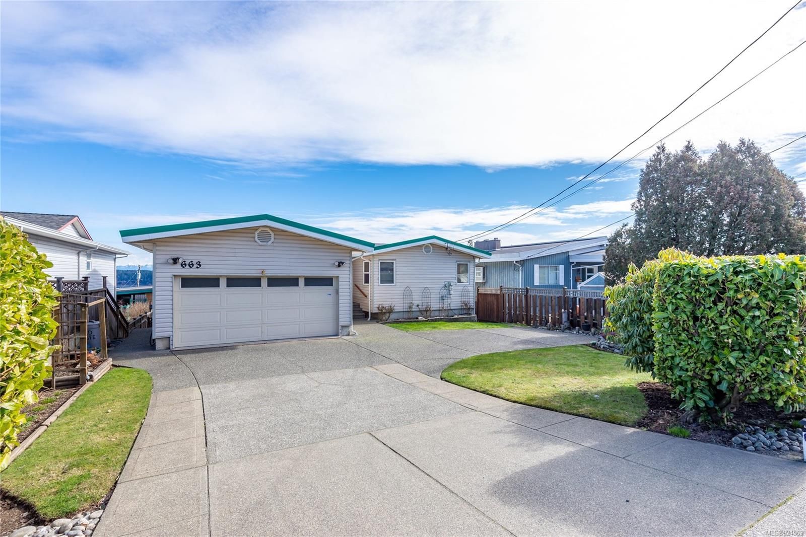 Main Photo: 663 S Alder St in Campbell River: CR Campbell River Central House for sale : MLS®# 924569