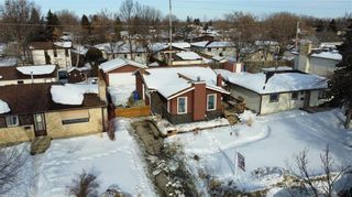 Photo 31: 421 Knowles Avenue in Winnipeg: North Kildonan Residential for sale (3G)  : MLS®# 202304157