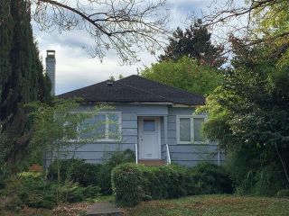 Photo 1: 3008 W 21ST Avenue in Vancouver: Arbutus House for sale (Vancouver West)  : MLS®# R2898424