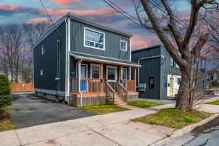 Photo 1: 5653/5651 Kane Street in Halifax: 3-Halifax North Multi-Family for sale (Halifax-Dartmouth)  : MLS®# 202407329
