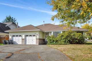 Photo 1: 8895 159A Street in Surrey: Fleetwood Tynehead House for sale : MLS®# R2846397