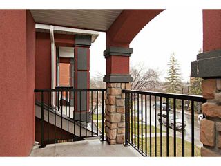 Photo 11: 2522 1 Avenue NW in CALGARY: West Hillhurst Residential Attached for sale (Calgary)  : MLS®# C3621577