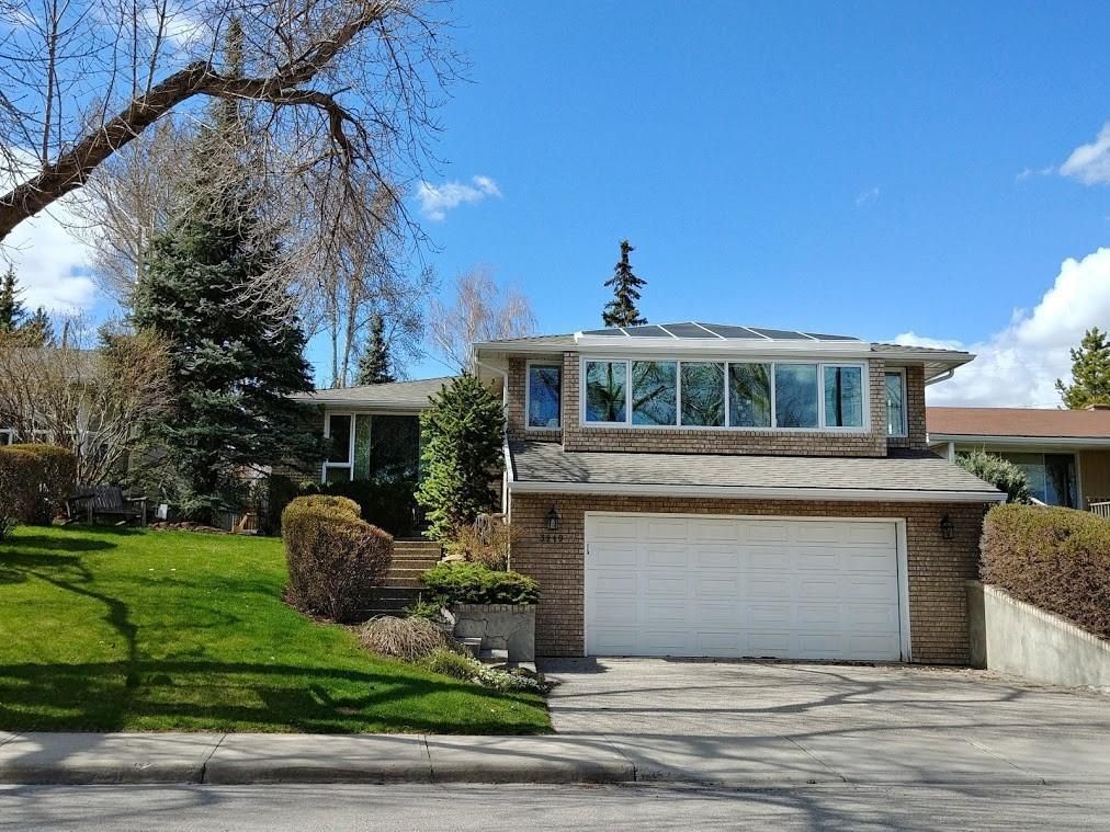 Main Photo: 3219 COLLINGWOOD Drive NW in Calgary: Collingwood Detached for sale : MLS®# C4232924