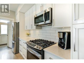Photo 13: 989 Laurier Avenue in Kelowna: House for sale : MLS®# 10310626