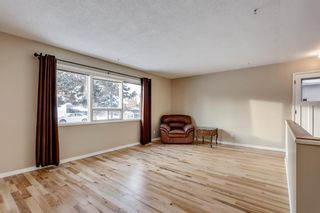 Photo 2: 326 Whitney Crescent SE in Calgary: Willow Park Detached for sale : MLS®# A1229930