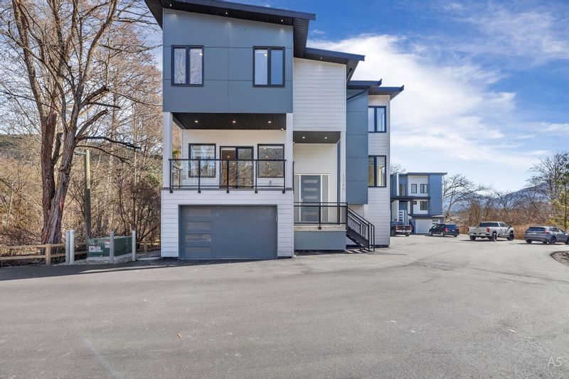 FEATURED LISTING: 1340 ZENITH Road Squamish