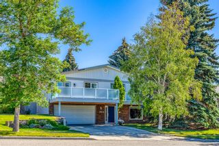 Photo 1: 552 Silvergrove Drive NW in Calgary: Silver Springs Detached for sale : MLS®# A1251352