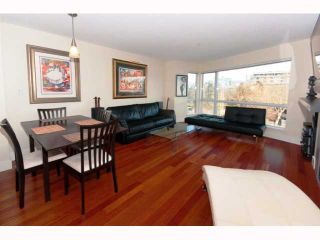 Photo 2: 221 676 W 6TH Avenue in Vancouver: Fairview VW Townhouse for sale in "BOHEMIA" (Vancouver West)  : MLS®# V817357