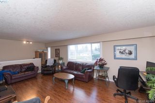 Photo 3: 2271 Moyes Rd in VICTORIA: La Thetis Heights House for sale (Langford)  : MLS®# 799430