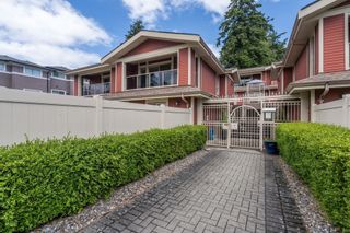 Photo 3: 2 14921 THRIFT Avenue: White Rock Townhouse for sale in "Nicole Place" (South Surrey White Rock)  : MLS®# R2890656