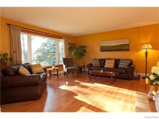 Photo 2: 63 Dells Crescent in Winnipeg: Meadowood Residential for sale (2E)  : MLS®# 1629082