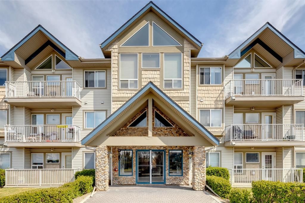 Main Photo: 111 7 Harvest Gold Manor NE in Calgary: Harvest Hills Apartment for sale : MLS®# A2043063