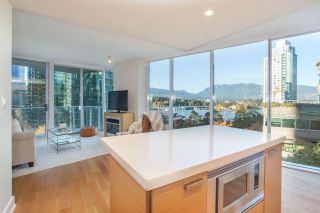 Photo 8: 801 1277 MELVILLE Street in Vancouver: Coal Harbour Condo for sale in "FLATIRON" (Vancouver West)  : MLS®# R2253012