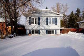 Photo 1: 226 6th Ave NE in Portage la Prairie: House for sale : MLS®# 202201496