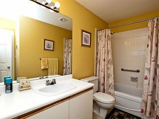 Photo 13: 1743 CHESTERFIELD Avenue in North Vancouver: Central Lonsdale Townhouse for sale in "Central Lonsdale" : MLS®# V1054399