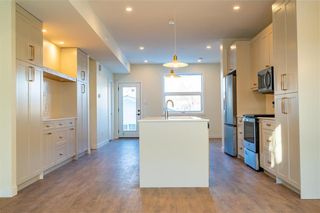 Photo 7: A 49 Ellesmere Avenue in Winnipeg: St Vital Residential for sale (2D)  : MLS®# 202300707