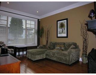 Photo 2: 255 E 13TH Avenue in Vancouver: Mount Pleasant VE Townhouse for sale (Vancouver East)  : MLS®# V685272