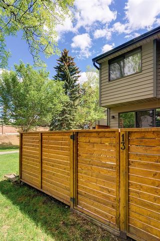 Photo 4: 13 10 Point Drive NW in Calgary: Point McKay Row/Townhouse for sale : MLS®# A2051550